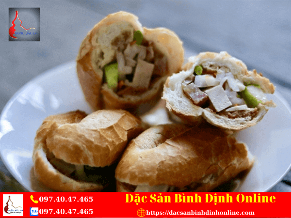 Thưởng Thức Bánh Mì Chả Bò Nét Đẹp Ẩm Thực Việt Nam